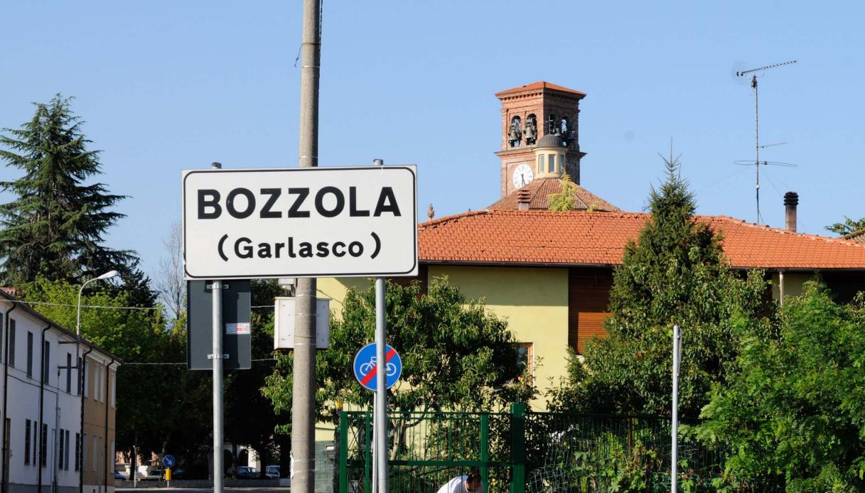 L'insegna di Bozzola, frazione di Garlasco, dove si trova il Santuario