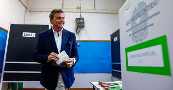 calenda-problemi-al-seggio-con-scheda-elettorale