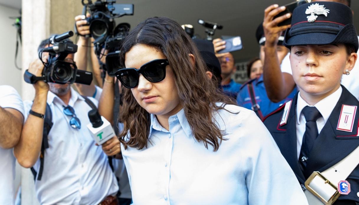 Chiara Petrolini a processo per duplice omicidio dei neonati morti, perizia psichiatrica il 15 settembre