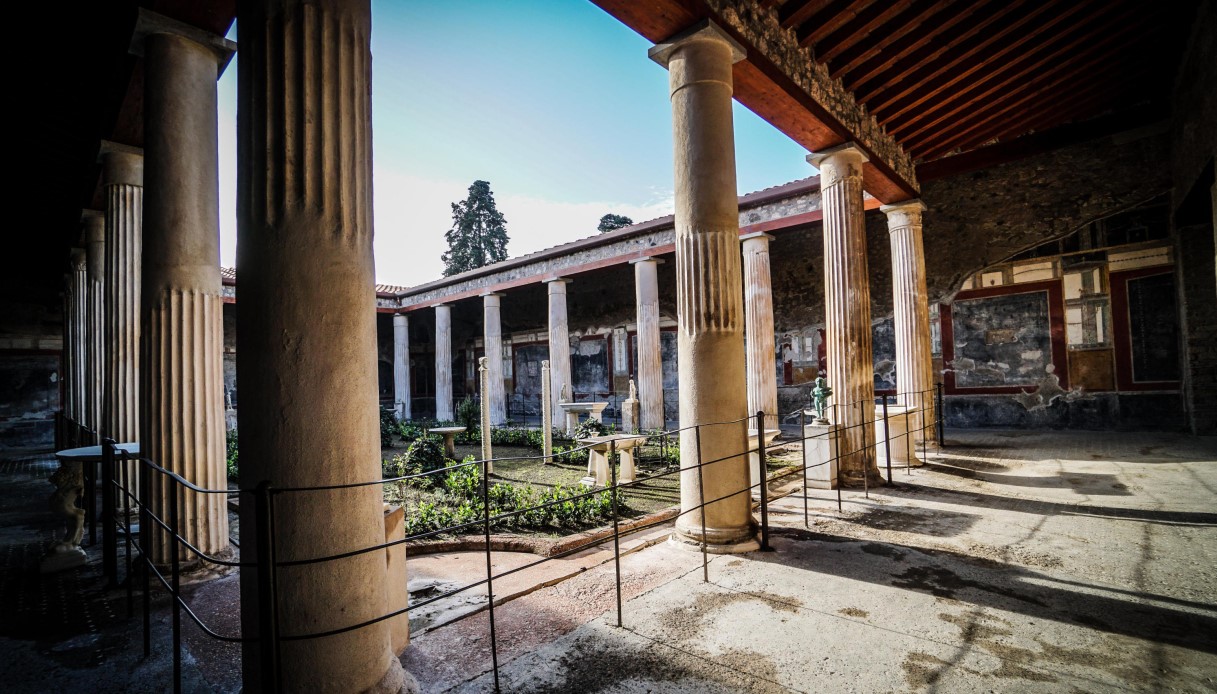 danni al parco di pompei dopo lo sciame sismico ai campi flegrei cedimenti causati dalle scosse di terremoto