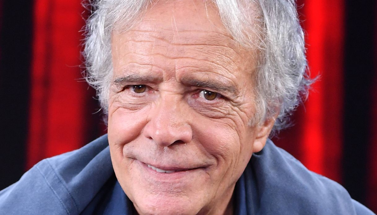 https://wips.plug.it/cips/notizie.virgilio.it/cms/2025/06/enrico-montesano-1.jpg