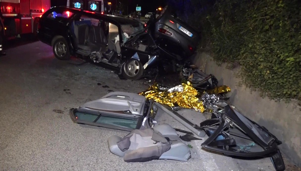 Incidente a Frosinone, mezzi distrutti