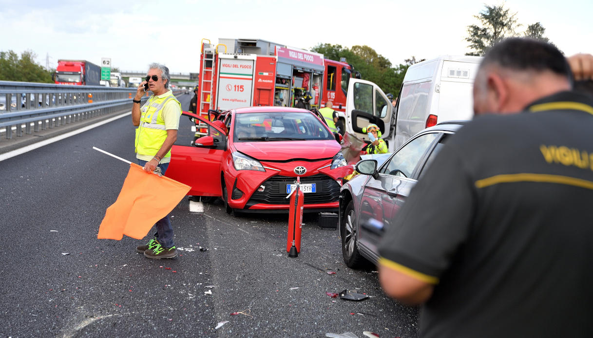 incidente a22 auto contromano