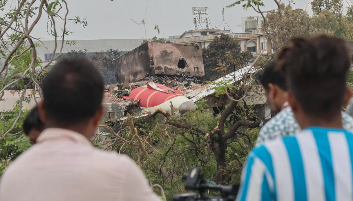 incidente Boeing 787 Air India passeggero sopravvissuto
