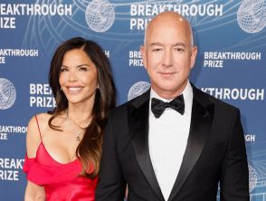 Il regalo di Jeff Bezos e Lauren Sanchez a Venezia e la flotta di yacht in arrivo tra le polemiche