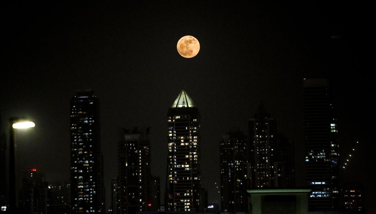 Luna delle Fragole
