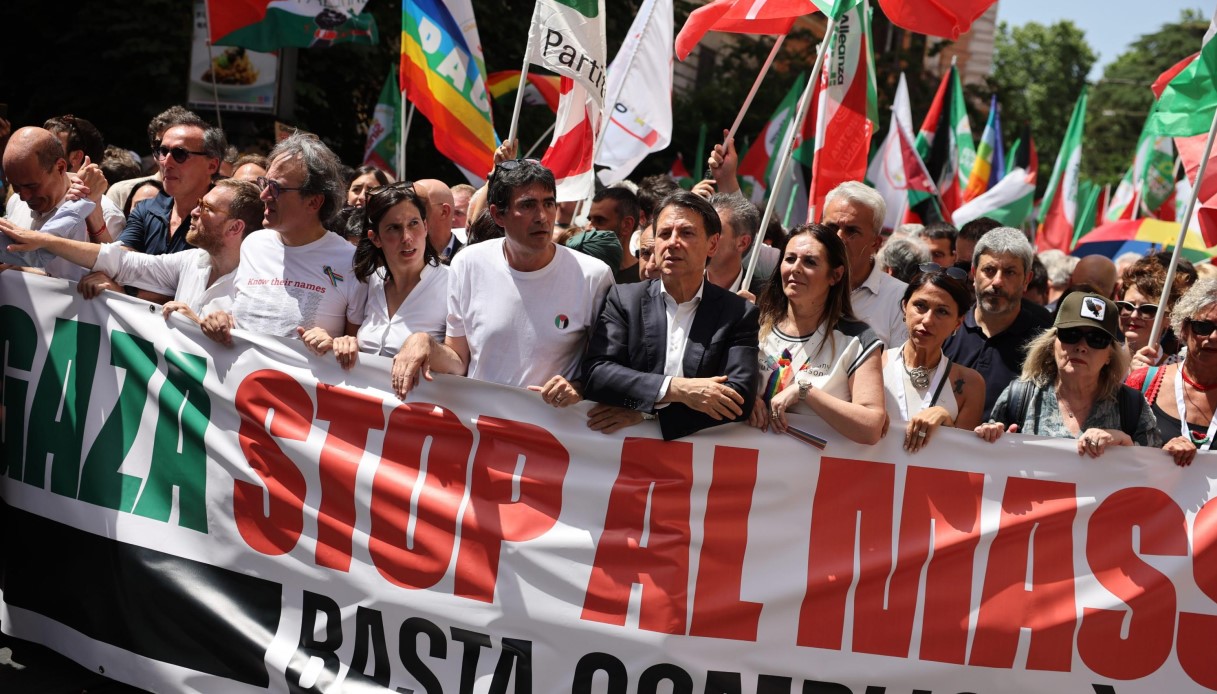 https://wips.plug.it/cips/notizie.virgilio.it/cms/2025/06/manifestazione-roma-palestina-gaza.jpg