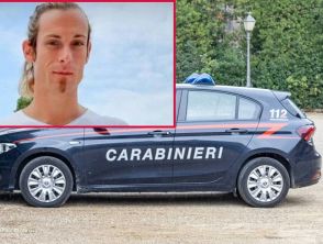 Funerali di Matteo Formenti a Chiari, dolore di amici e familari del bagnino suicida: 