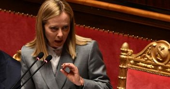 Meloni detto latino Si vis pacem para bellum guerra Israele Iran