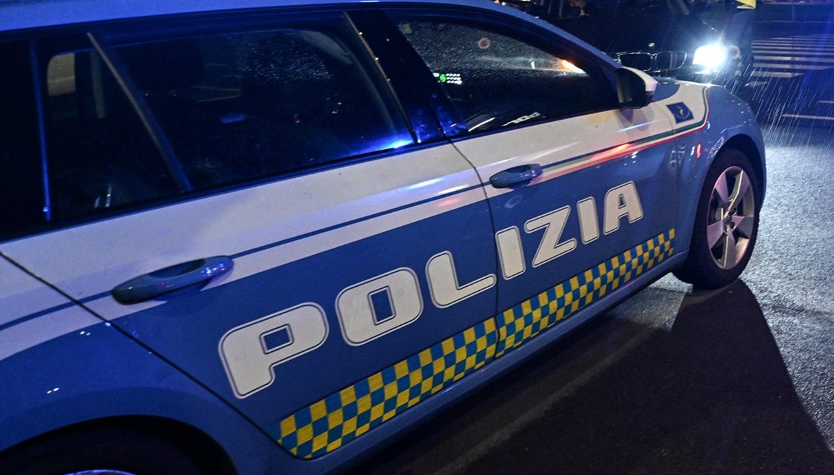 cadavere trovato in un canale a modena mistero sul corpo in acqua e le ipotesi sul decesso