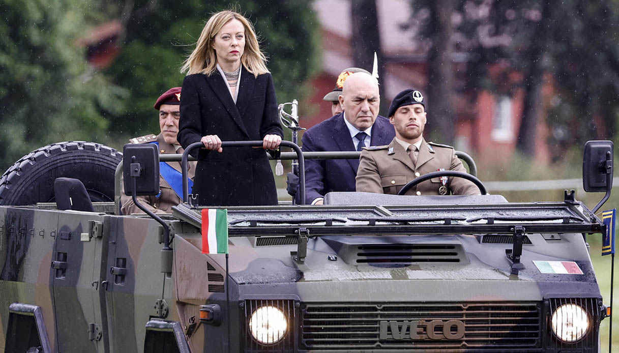 https://wips.plug.it/cips/notizie.virgilio.it/cms/2025/06/nato-5-pil-italia-giorgia-meloni-difesa.jpg