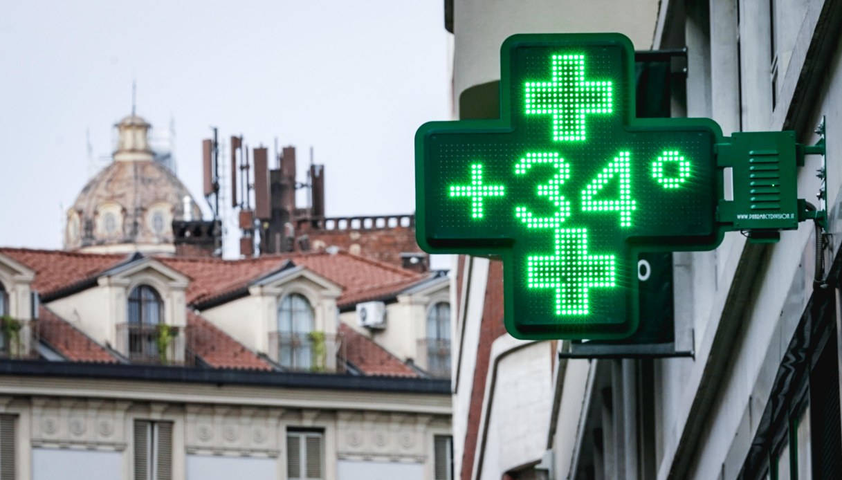 Un termometro a Torino con la temperatura del 13 giugno