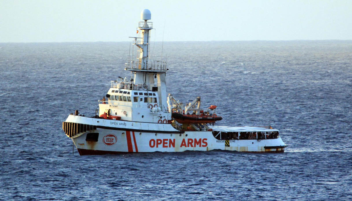 open arms lampedusa migranti