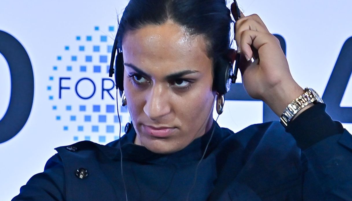 Imane Khelif riceve le scuse della World Boxing ma la pugile è esclusa dalle gare femminili: il test genetico Imane Khelif riceve le scuse della World Boxing ma la pugile è esclusa dalle gare femminili: il test genetico
