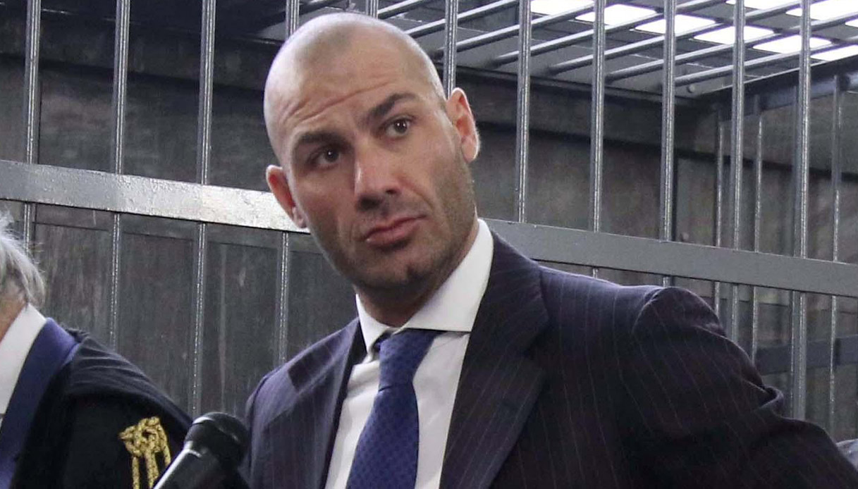 Riccardo Bossi figlio di Umberto condannato a 16 mesi per maltrattamenti verso la madre Gigliola Guidali Riccardo Bossi figlio di Umberto condannato a 16 mesi per maltrattamenti verso la madre Gigliola Guidali