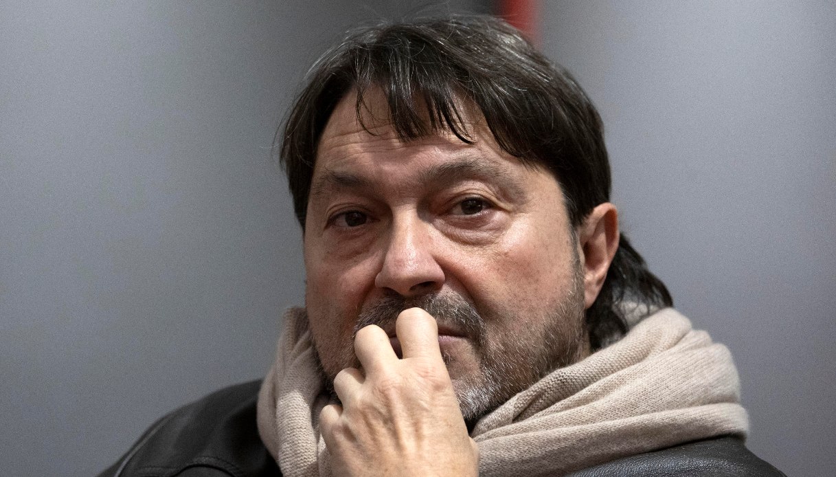 https://wips.plug.it/cips/notizie.virgilio.it/cms/2025/06/sigfrido-ranucci-rai-palinsesti-report-1.jpg