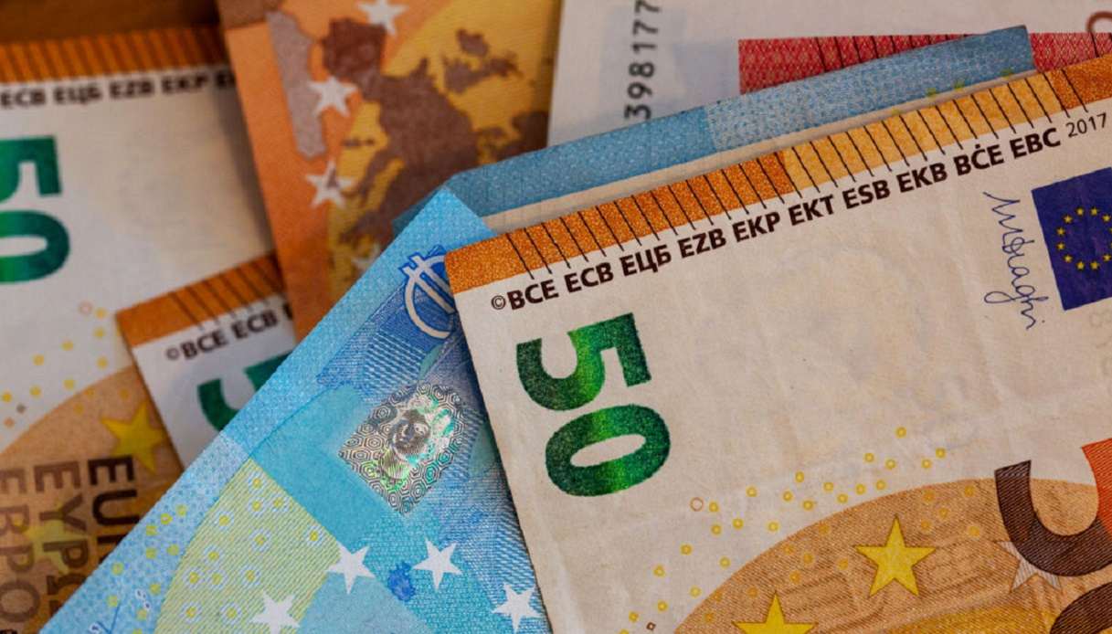 https://wips.plug.it/cips/notizie.virgilio.it/cms/2025/06/soldi-pagamento-assegno-unico-giugno-2025-isee.jpg
