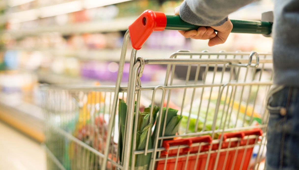 supermercati aperti 2 giugno domani