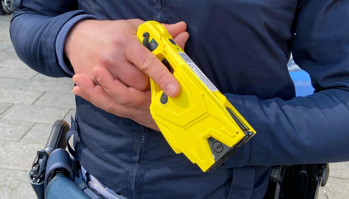 riccardo zappone morto a pescara assolto il taser sommersione interna emorragica da trauma toracico chiuso 