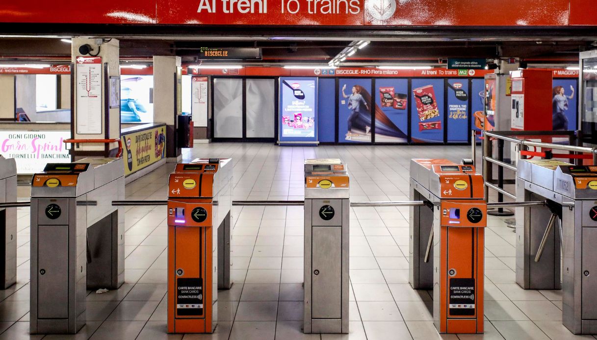 train surfing linea verde M2 Milano