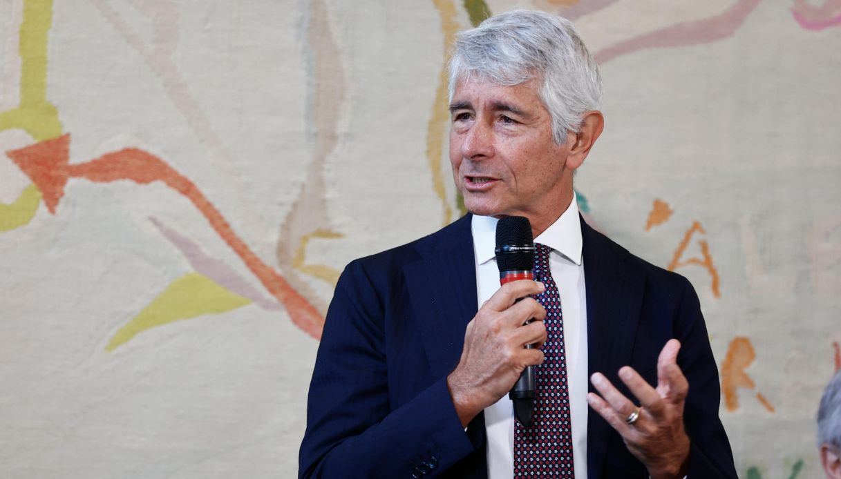 https://wips.plug.it/cips/notizie.virgilio.it/cms/2025/07/andrea-abodi.jpg