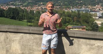 Andrea Russo risucchiato aereo Orio al Serio istigazione al suicidio