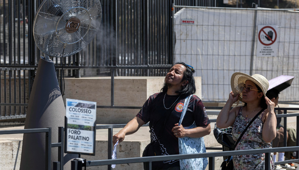 Blackout a Bergamo e Firenze per il caldo record, le cause dei guasti e disagi in città Blackout a Bergamo e Firenze per il caldo record, le cause dei guasti e disagi in città