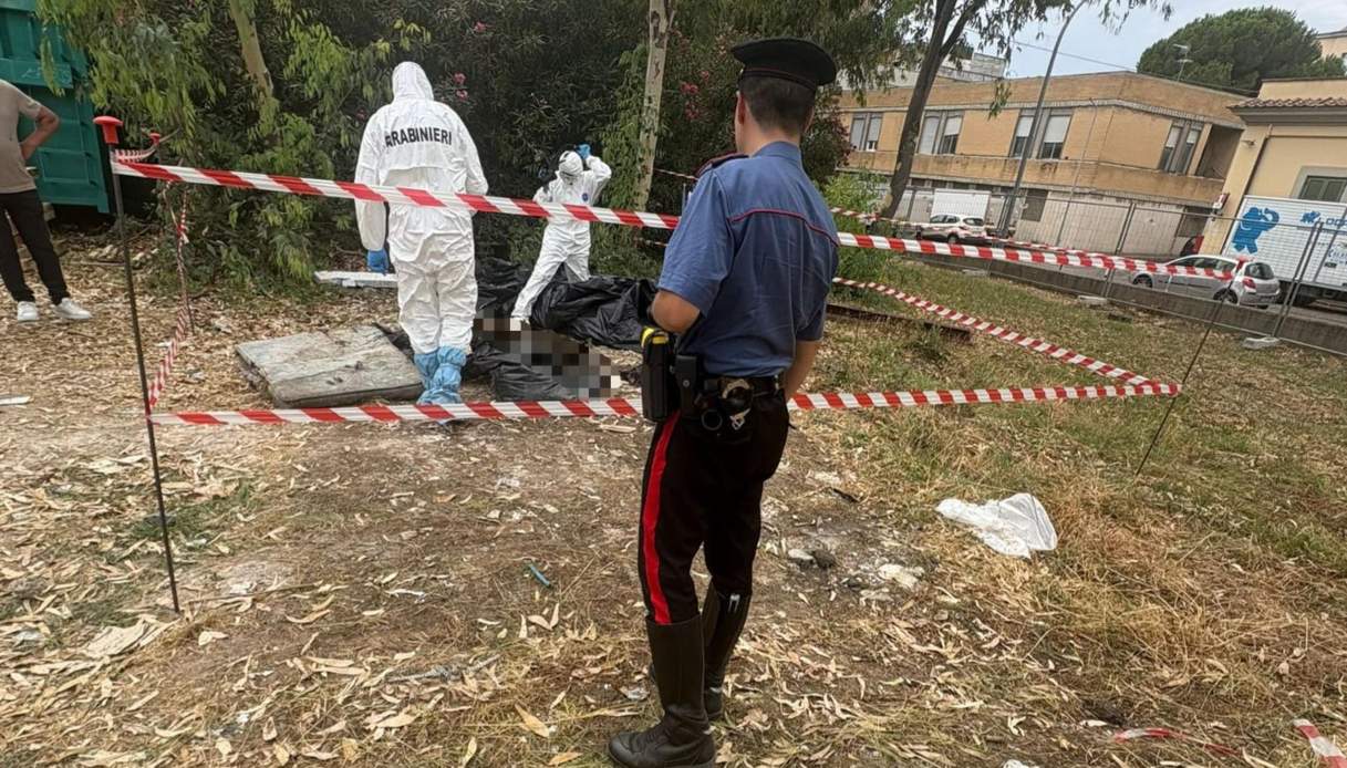Ossa umane tra i rifiuti del San Camillo di Roma, scoperte nell Ossa umane tra i rifiuti del San Camillo di Roma, scoperte nell