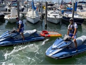 Bagnante si tuffa in mare a Chioggia nonostante il maltempo, tragedia sfiorata: salvato in extremis