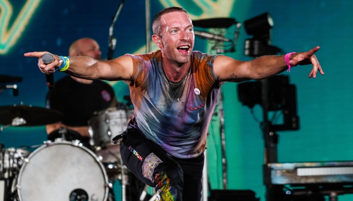 Caso della kiss cam al concerto dei Coldplay, dopo Andy Byron anche ...