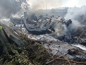 Autocisterna gpl va fuori strada ed esplode a Bologna, autista morto: coinvolta anche un'auto, ci sono feriti