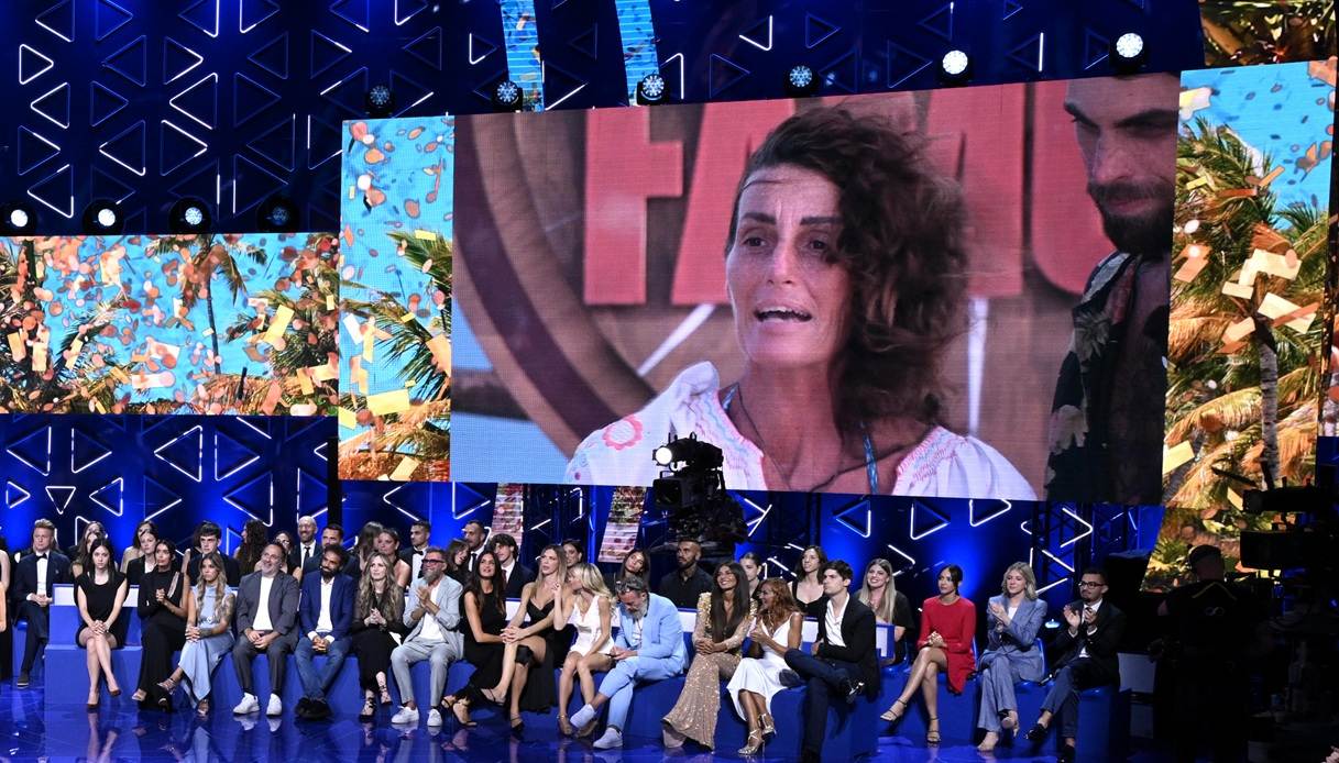 https://wips.plug.it/cips/notizie.virgilio.it/cms/2025/07/cristina-plevani-isola-dei-famosi-vincitrice.jpg
