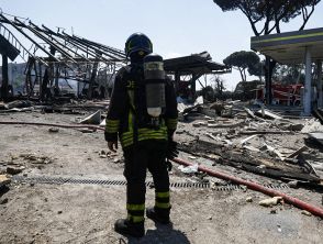 Indagato l'autista dell'autocisterna che causò l'esplosione del distributore a Roma: le accuse