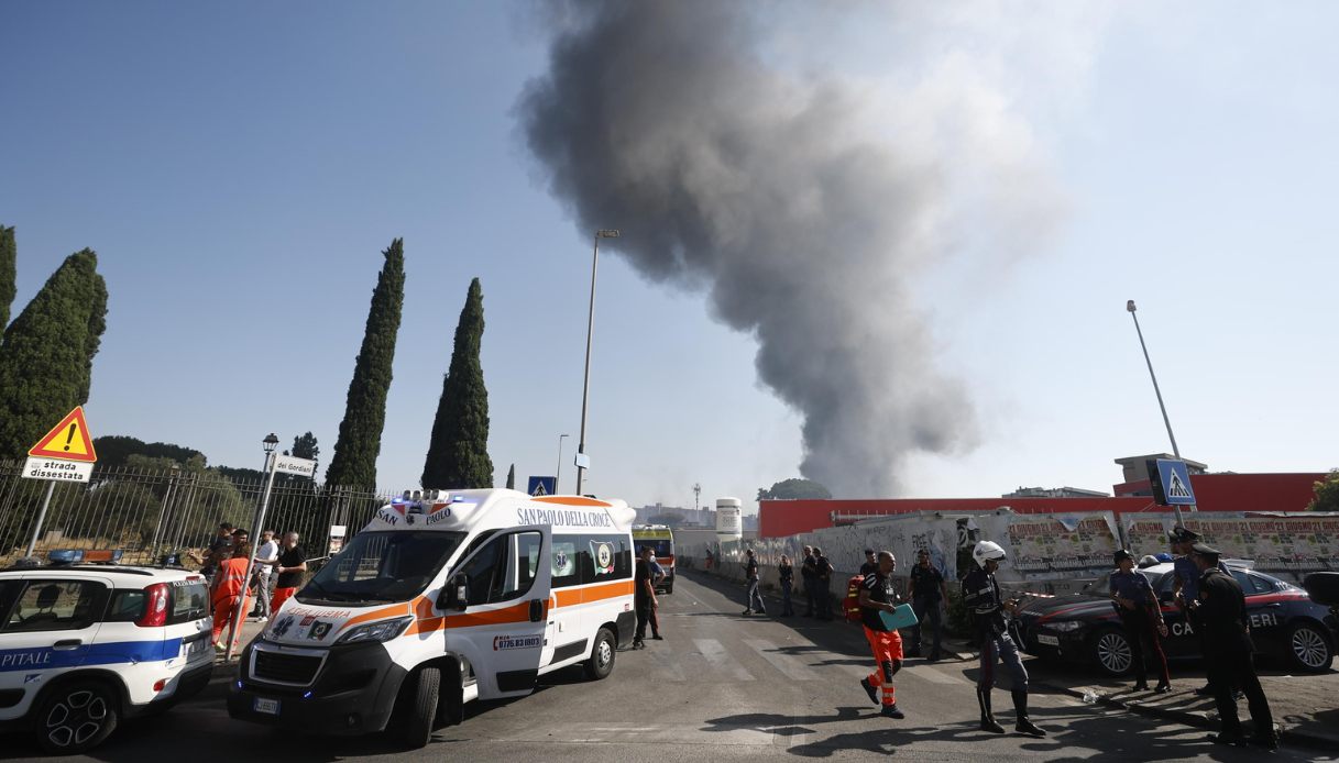 esplosione-roma-incendio-distributore-benzina