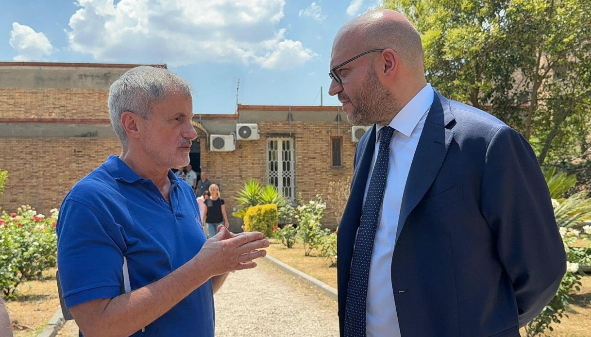https://wips.plug.it/cips/notizie.virgilio.it/cms/2025/07/gianni-alemanno-rebibbia.jpg