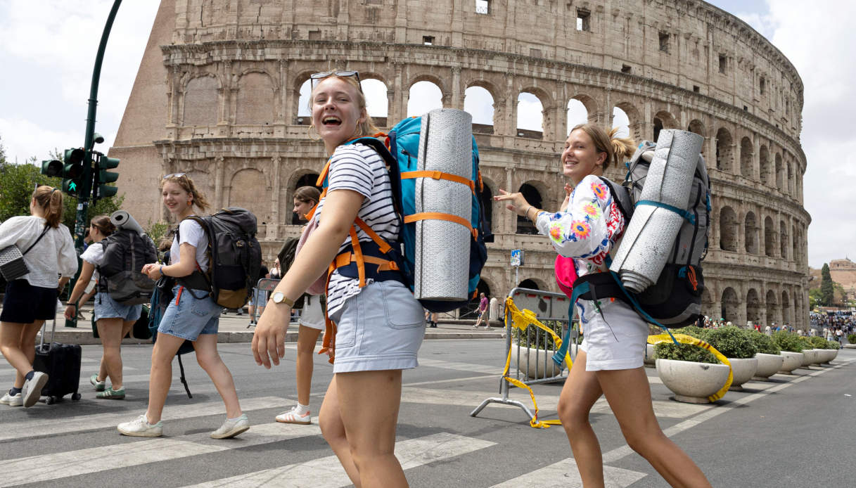 https://wips.plug.it/cips/notizie.virgilio.it/cms/2025/07/giubileo-dei-giovani-turismo.jpg