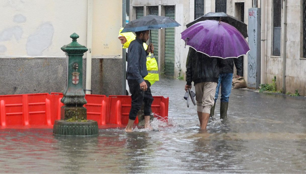 Allerta meteo per grandine e temporali domenica 6 luglio, allarme della Protezione civile in nove regioni Allerta meteo per grandine e temporali domenica 6 luglio, allarme della Protezione civile in nove regioni