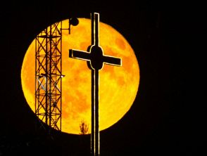 Luna piena del Cervo giovedì 10 luglio 2025, a che ora vederla e perché si chiama così