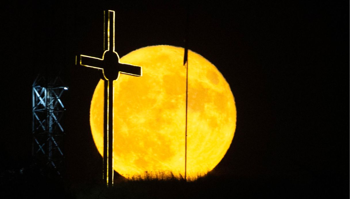 luna piena del cervo 10 luglio 2025