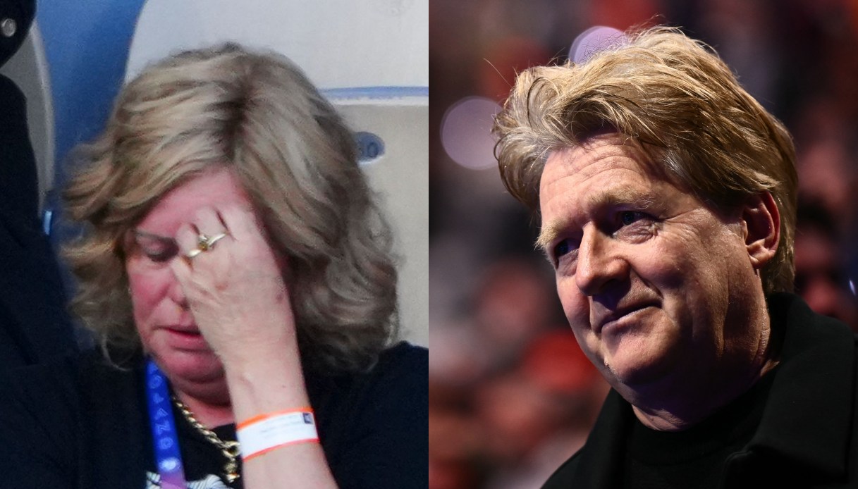 Sfida tra Sinner e Alcaraz a Wimbledon, mamma Siglinde e papà Hanspeter separati in tribuna e lei è virale Sfida tra Sinner e Alcaraz a Wimbledon, mamma Siglinde e papà Hanspeter separati in tribuna e lei è virale
