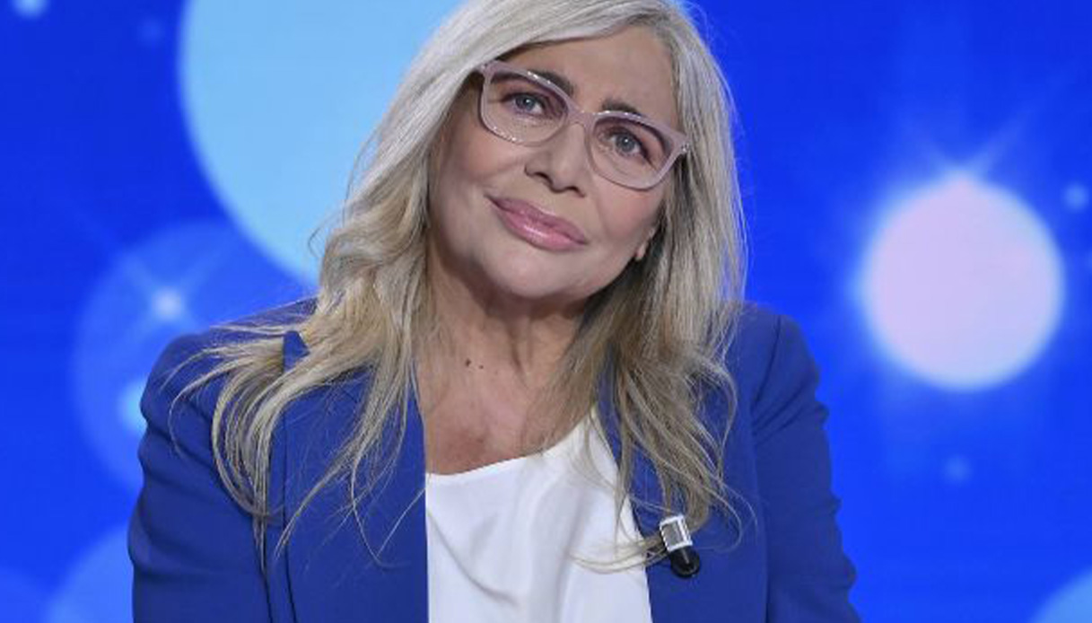 https://wips.plug.it/cips/notizie.virgilio.it/cms/2025/07/mara-venier-rai-domenica-in.jpg
