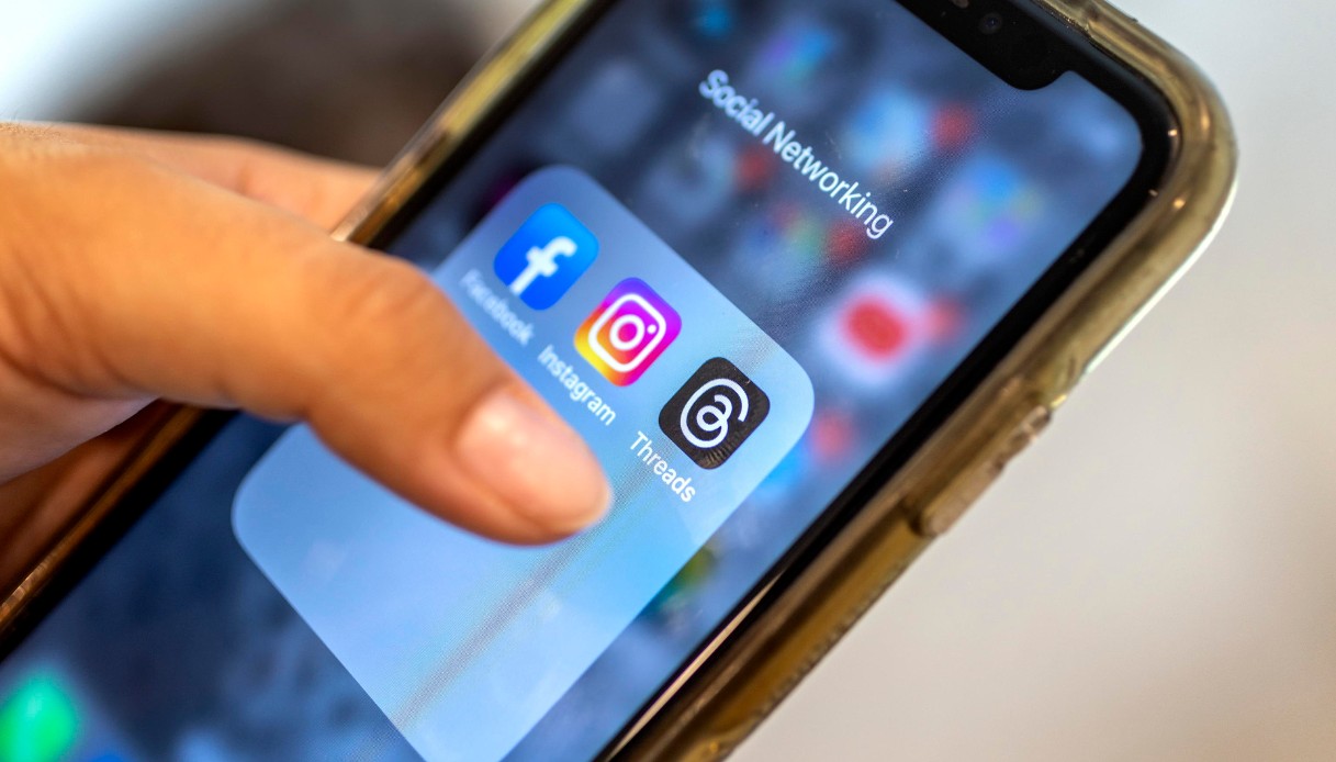 https://wips.plug.it/cips/notizie.virgilio.it/cms/2025/07/messaggio-inserzioni-facebook-instagram.jpg