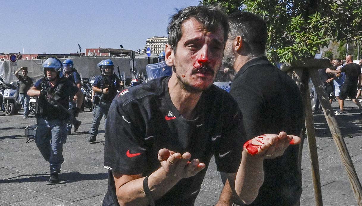 scontri arresti Napoli Movimento Disoccupati polizia Click Day