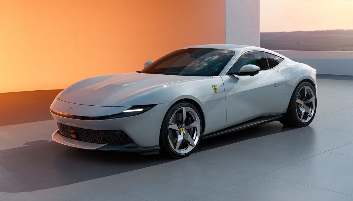 https://wips.plug.it/cips/notizie.virgilio.it/cms/2025/07/nuova-ferrari-amalfi-prezzo.jpg