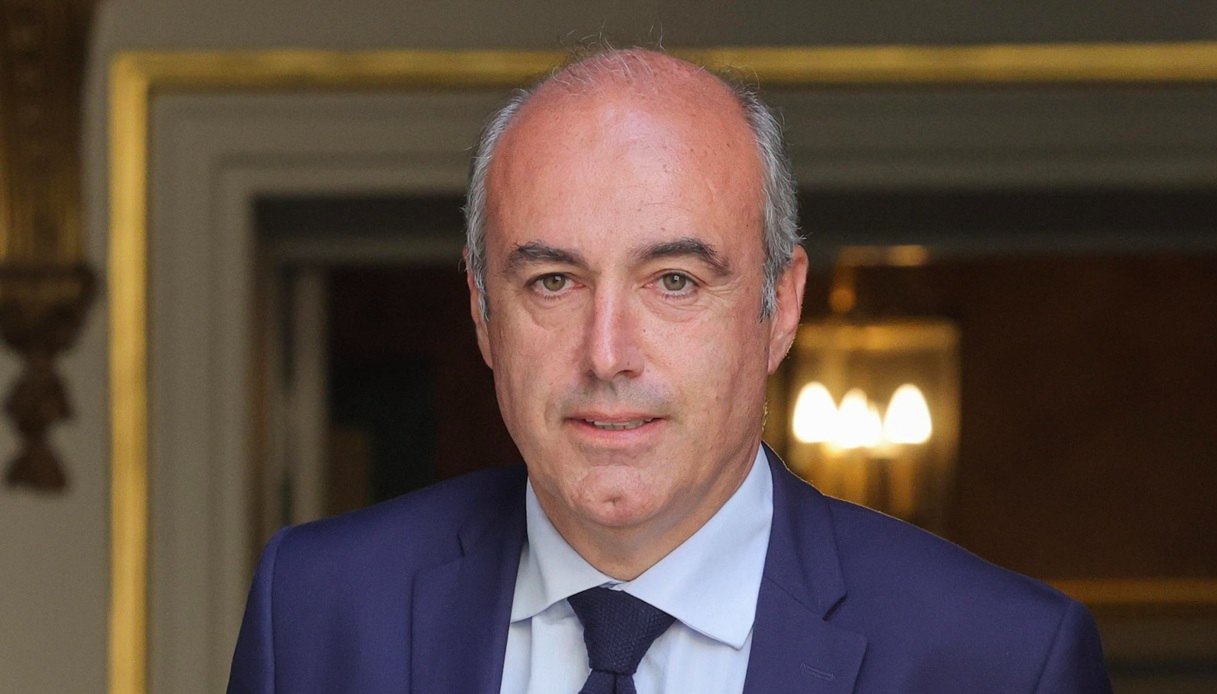 https://wips.plug.it/cips/notizie.virgilio.it/cms/2025/07/olivier-marleix-morto-francia.jpg