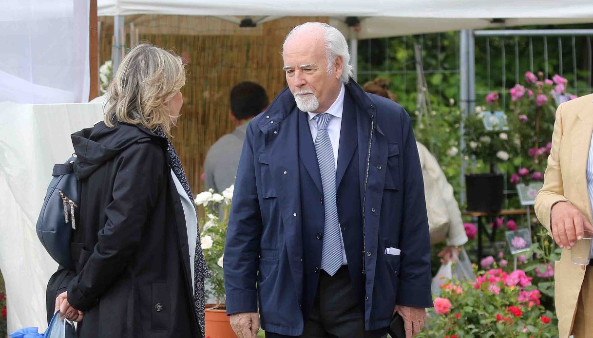 palinsesti mediaset striscia la notizia antonio ricci