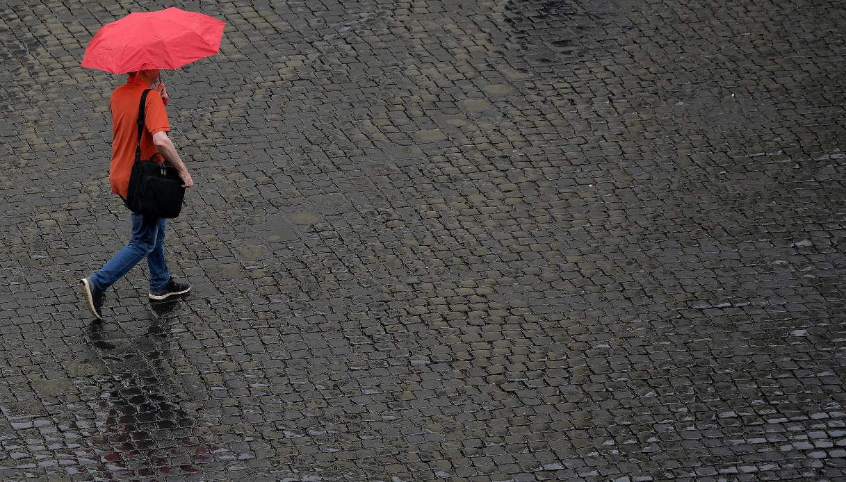https://wips.plug.it/cips/notizie.virgilio.it/cms/2025/07/previsioni-meteo-weekend-1.jpg