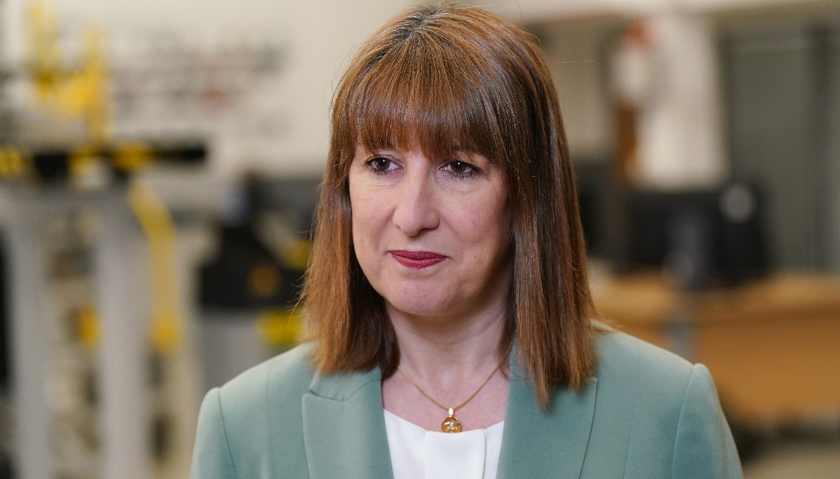 https://wips.plug.it/cips/notizie.virgilio.it/cms/2025/07/rachel-reeves.jpg