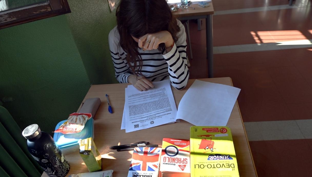 ragazza esame maturità