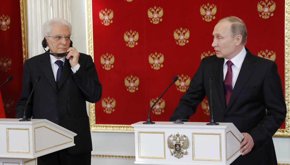 https://wips.plug.it/cips/notizie.virgilio.it/cms/2025/07/sergio-mattarella-lista-russofobi-russia.jpg